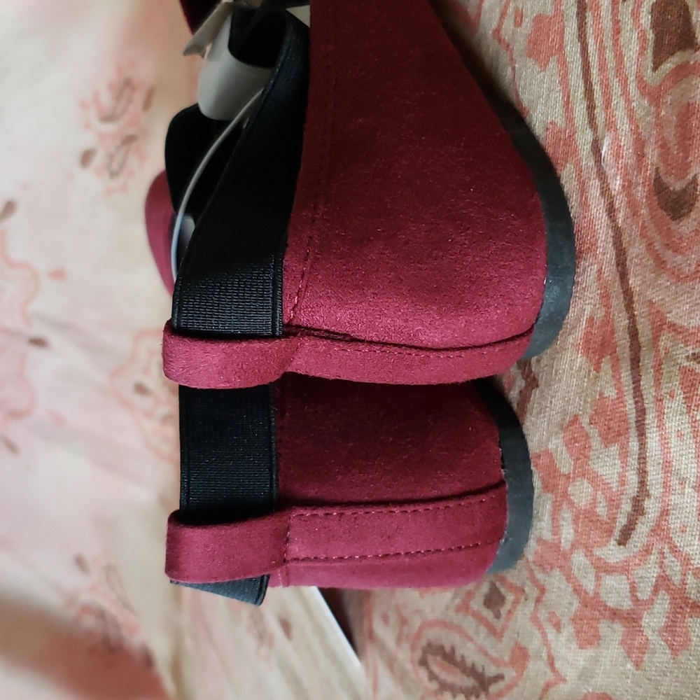 SO Seadragon Women's Flats. Burgundy. Wine. Ballerina Flats. Fancy. Girly - Picture 8 of 9